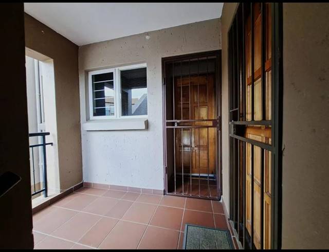 2 BEDROOM APARTMENT FOR SALE IN MEREDALE